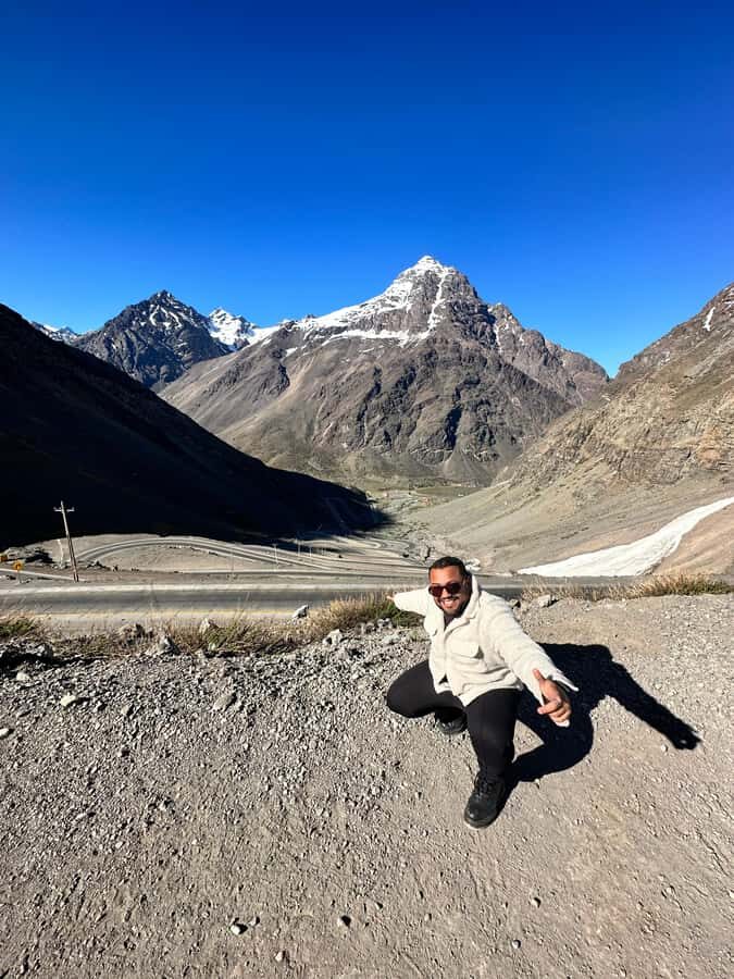 Santiago: Portillo and Laguna del Inca Day Trip with Picnic - When guides like Sol, Carlos, and Emilio make the day easier