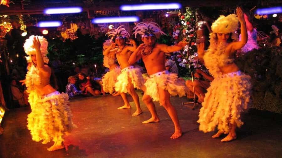 Santiago: Private Dinner & Chilean Folk Show with Transfers - Should you book this Santiago folk dinner show?