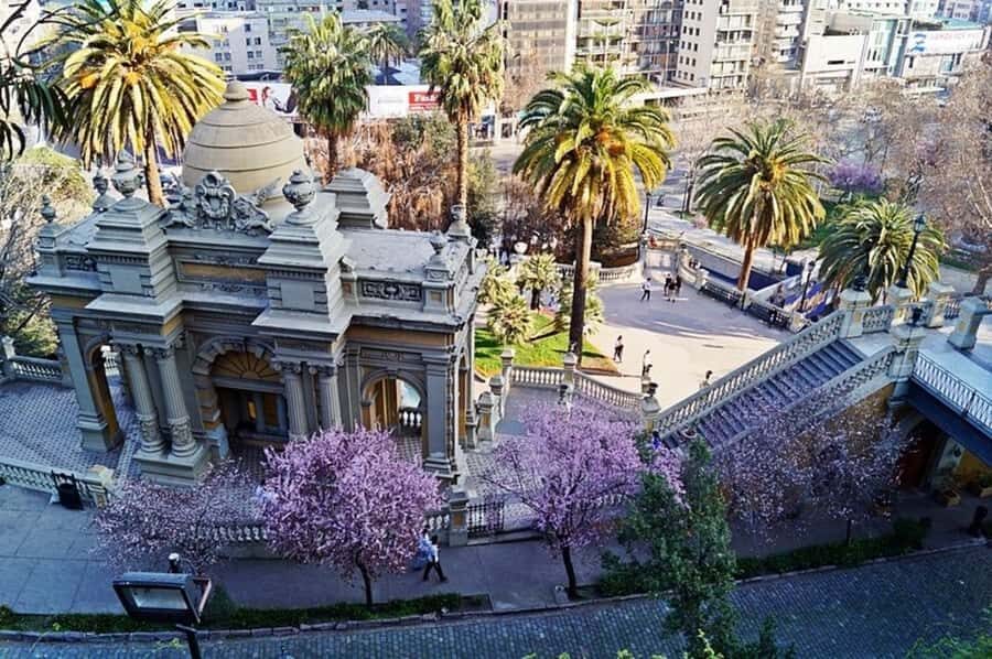 Santiago: The Essentials City Tour & Optional Concha y Toro - Should you book the Santiago Essentials tour with Concha y Toro?