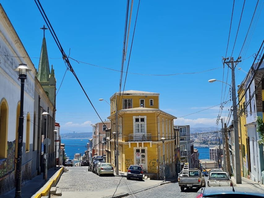 Santiago: Tour to Valparaiso and Casablanca - From Santiago to Valparaiso: The Best Kind of Day Trip Setup