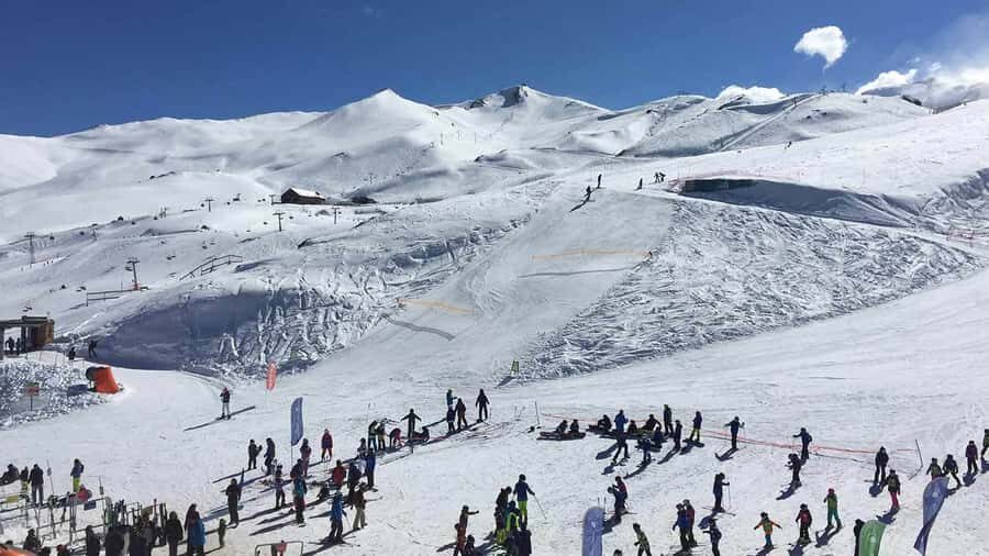 Santiago: Valle Nevado and Farellones Ski-Center Day Trip - Valle Nevado at 3,000 Meters: The Ski-Spot Views That Just Work