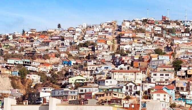 The Tour of Valparaiso in French on foot and in a small group - Key highlights in 30 seconds