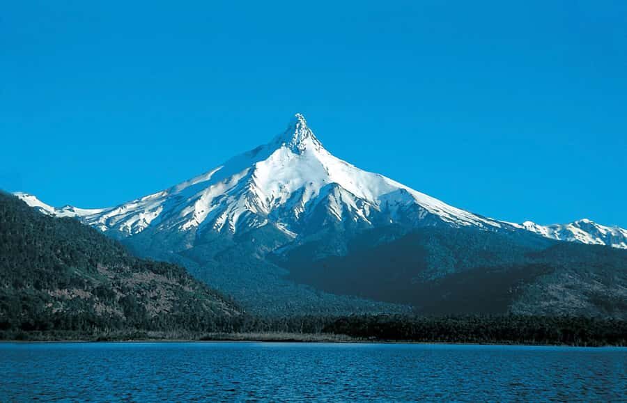 Todos los Santos Lake and Villa Peulla Tour - Todos Los Santos Lake: The 2-Hour Sail and Volcano Photo Stops