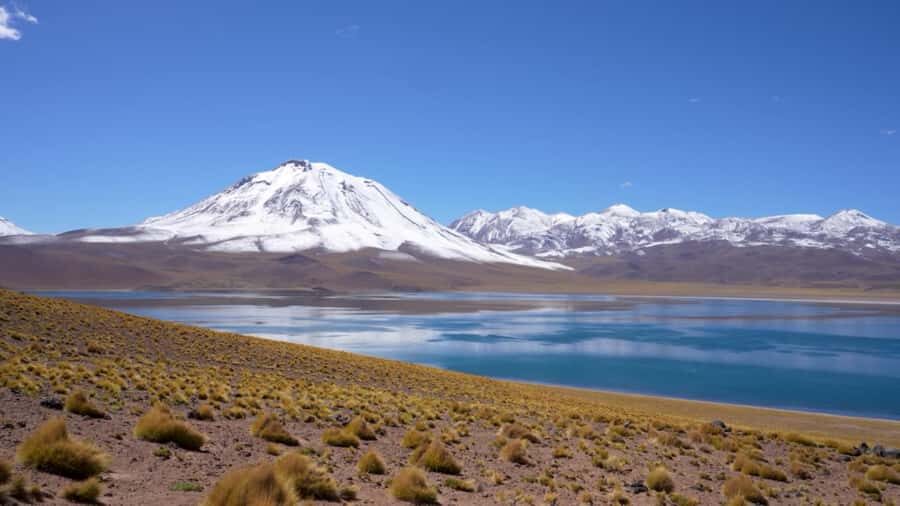 Triple tour: Red stones, highland lagoons and Chaxa Lagoon - Meals Included: Breakfast, Snacks, and Lunch That Keep the Day Easy