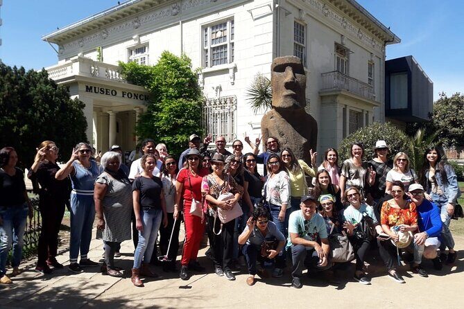Valparaiso and Viña del Mar Tour and Casa Blanca Valley Wine Shop - Fonck Museum: where the Moai photo moment happens