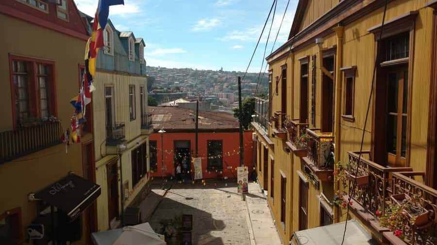 Valparaíso, Viña del Mar and Casablanca Full Day Experience - Price and logistics: what you’re paying for