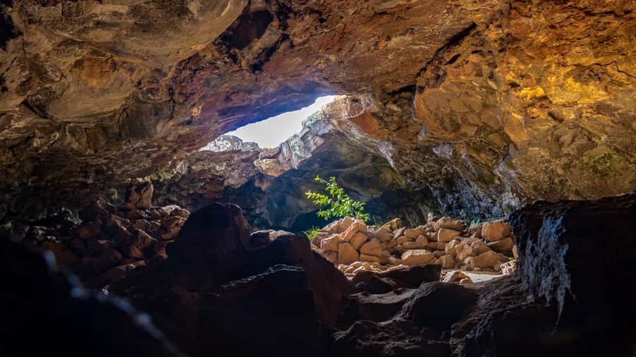 Volcanic Refuges: Excursion to Underground Civilization - Stop 1: Ahu Akivi Photo Stop and Guided Walk (About 1 Hour)